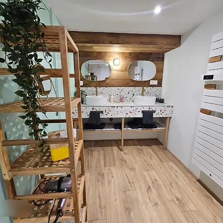 La Péniche - De Groupe Insolite Saint-Omer (Pas-de-Calais)