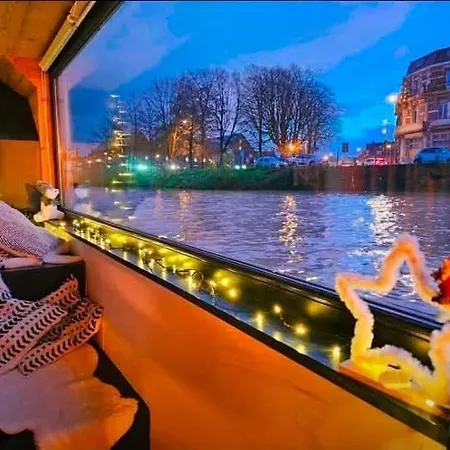 La Péniche - De Groupe Insolite *