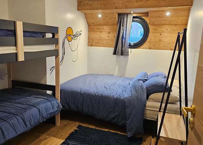 La Péniche - De Groupe Insolite Bateau-hôtel