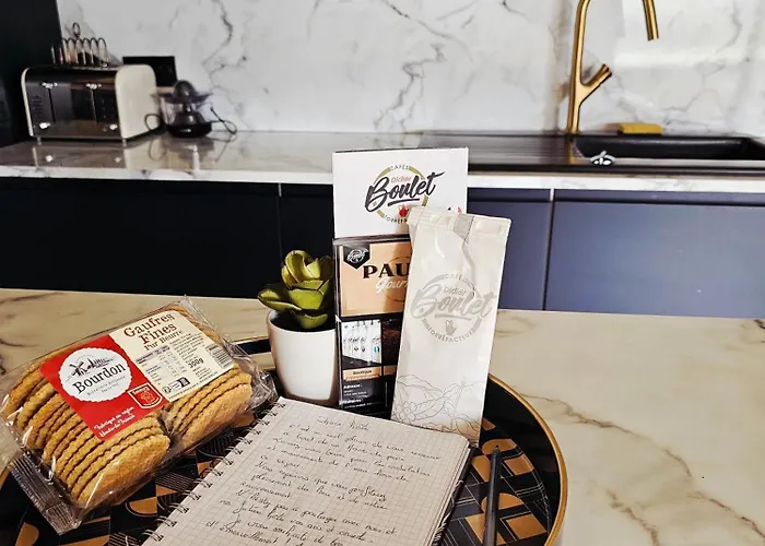 La Péniche - De Groupe Insolite Bateau-hôtel