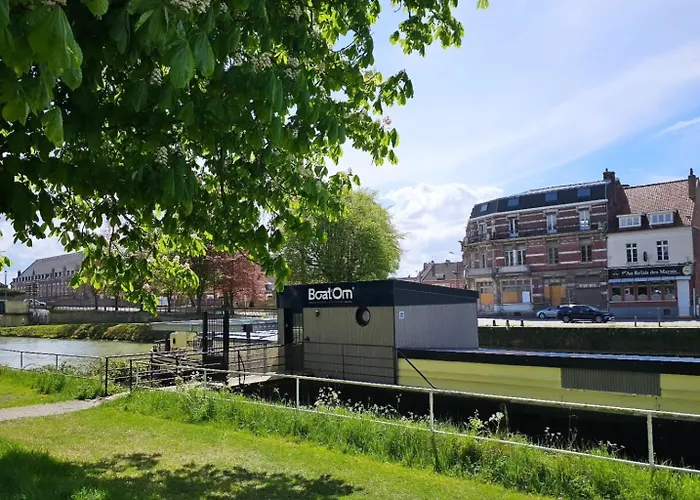 La Péniche - De Groupe Insolite *