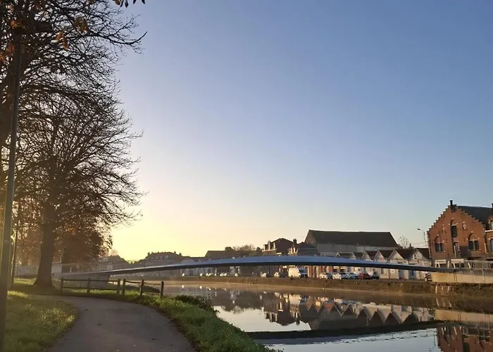 La Péniche - De Groupe Insolite *
